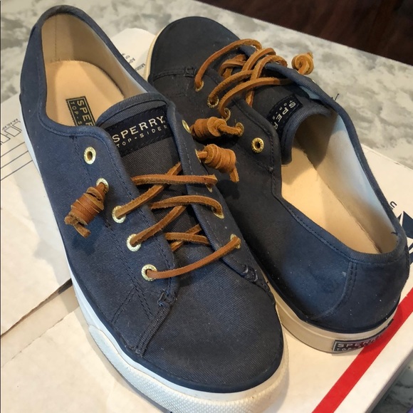 navy blue sperrys women's